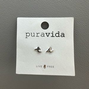 Pura Vida Wave Stud Earring